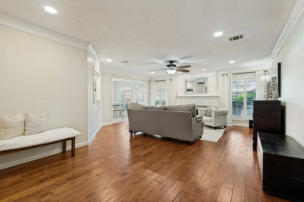 1803 Weanne Drive, Richardson, TX 75082 1803 Weanne Drive, Richardson, TX 75082