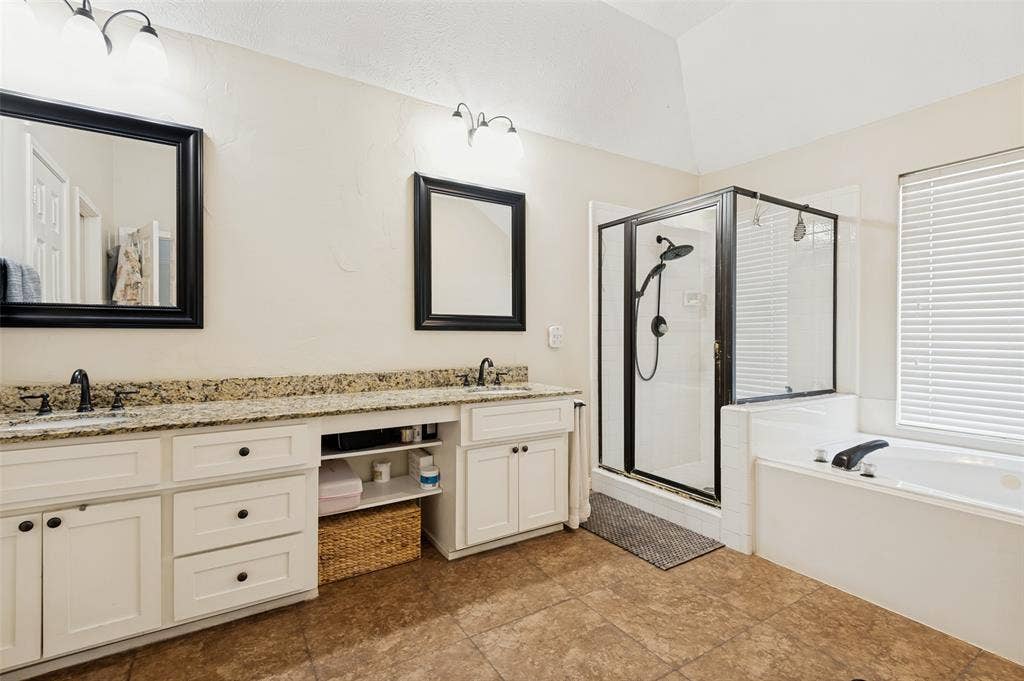 1803 Weanne Drive, Richardson, TX 75082 Primary Bathroom