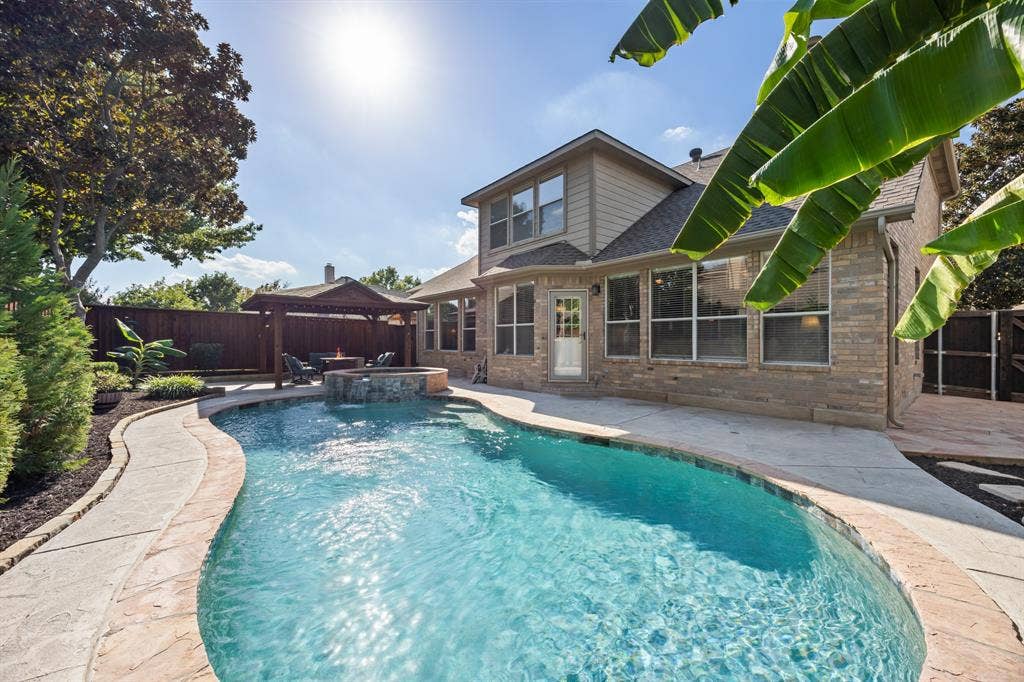 2501 Kentmere Lane, McKinney, TX 75072 Pool Depth 5.5 ft.