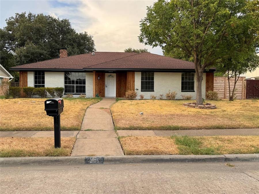 Property photo for 2105 Drake Drive, Richardson, TX