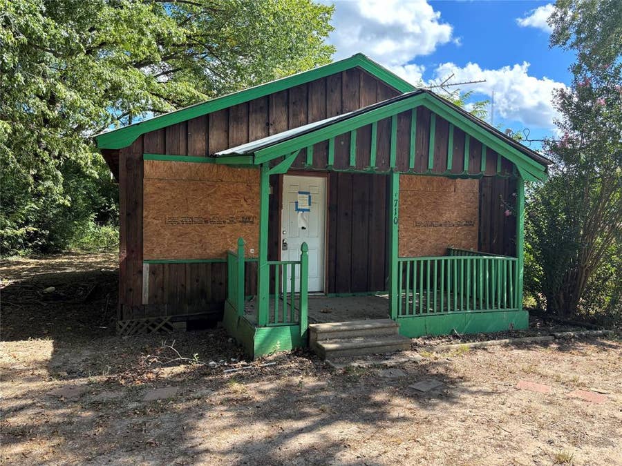 Property photo for 710 Black Street, Jasper, TX