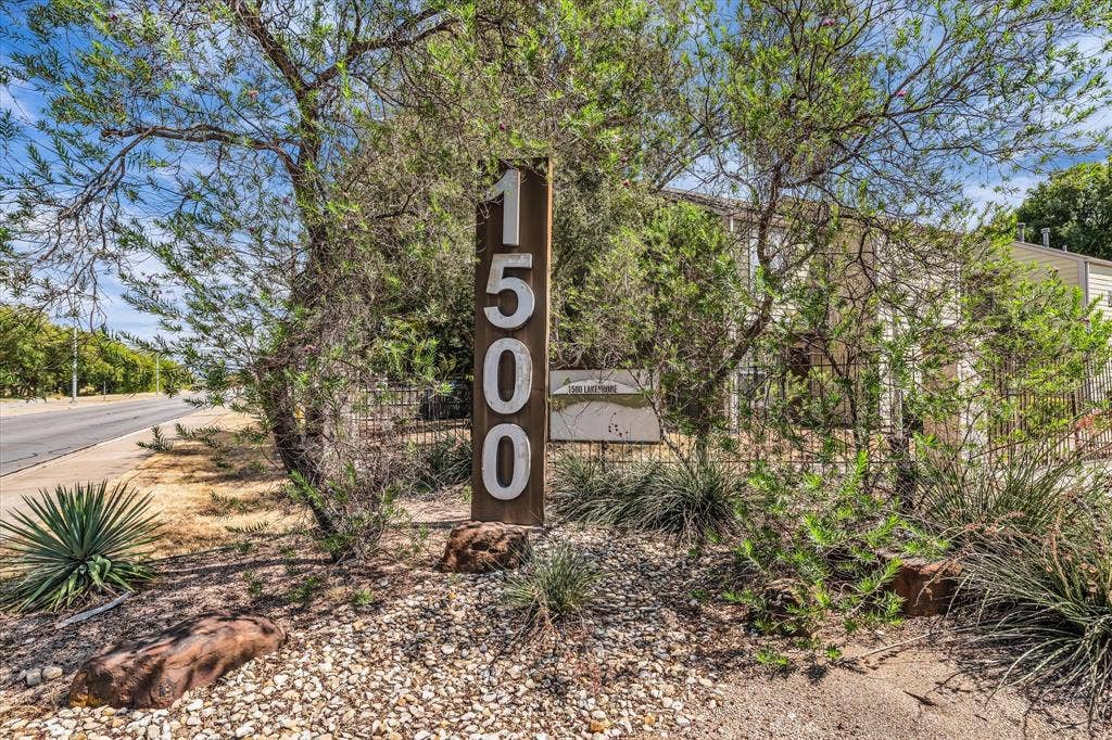 1500 Lake Shore Drive, #206, Waco, TX 76708
