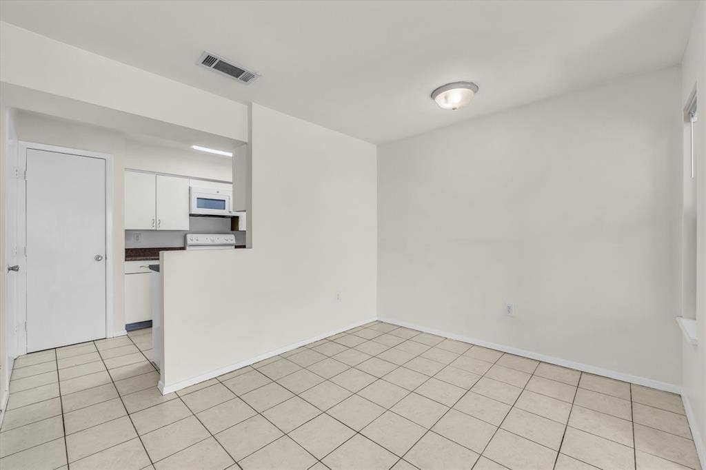 1500 Lake Shore Drive, #206, Waco, TX 76708