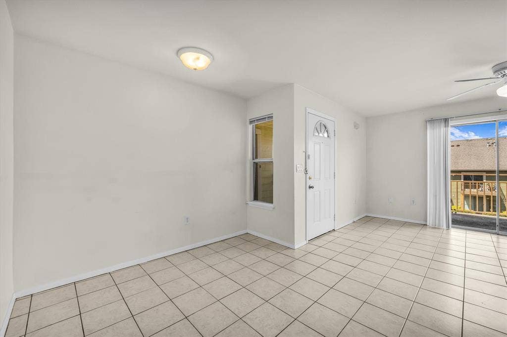 1500 Lake Shore Drive, #206, Waco, TX 76708