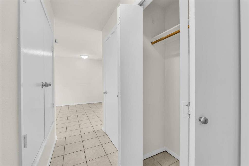 1500 Lake Shore Drive, #206, Waco, TX 76708