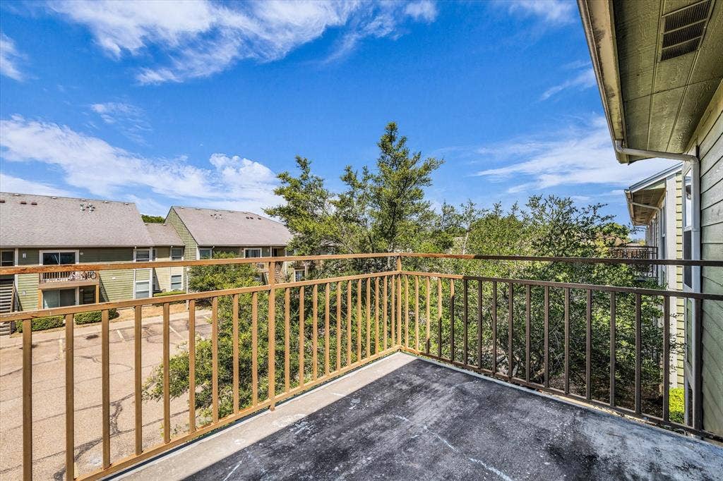1500 Lake Shore Drive, #206, Waco, TX 76708