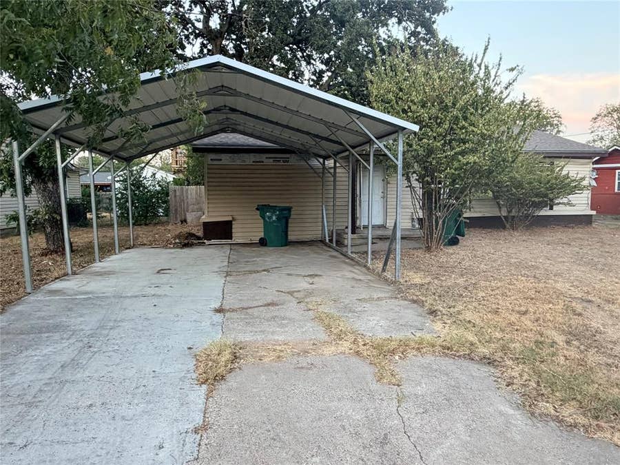 Property photo for 607 N Norma Drive, Lacy Lakeview, TX