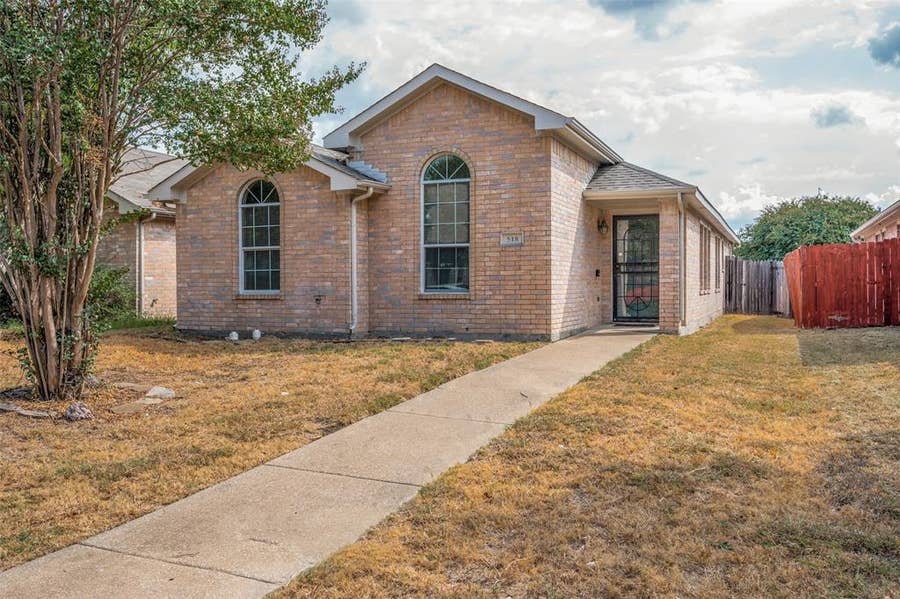Property photo for 518 Monarch Drive, Lancaster, TX