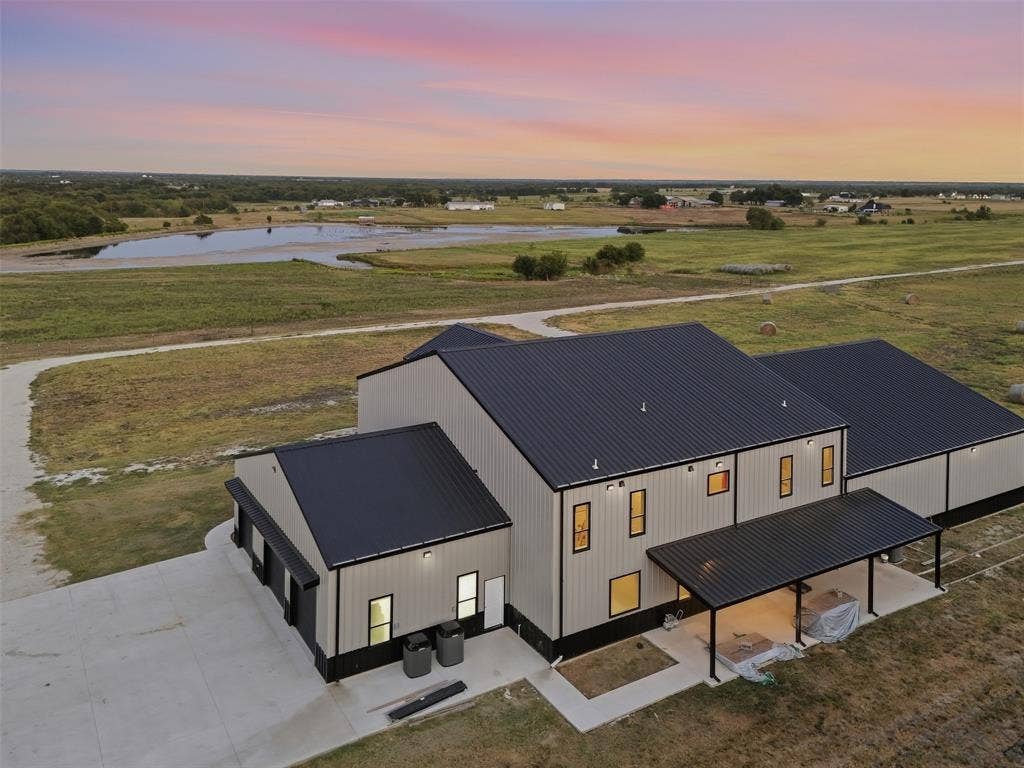1345 Fm 272, Leonard, TX 75452