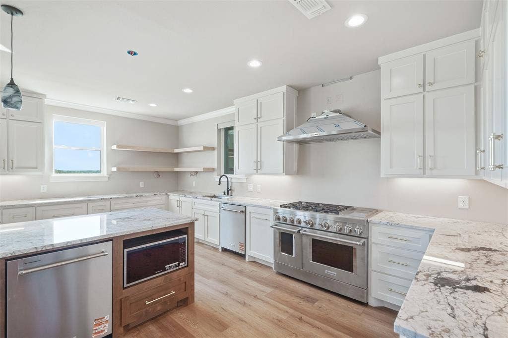 1345 Fm 272, Leonard, TX 75452