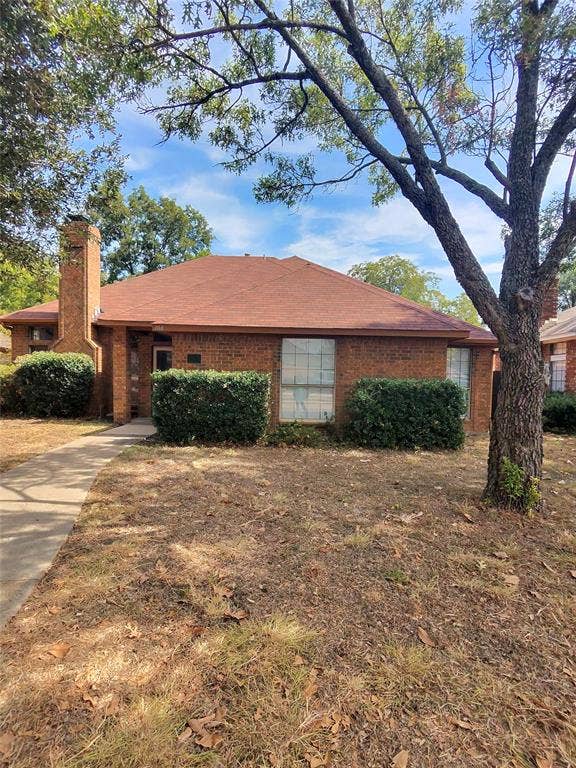 Property photo for 108 Tara Circle, Lancaster, TX