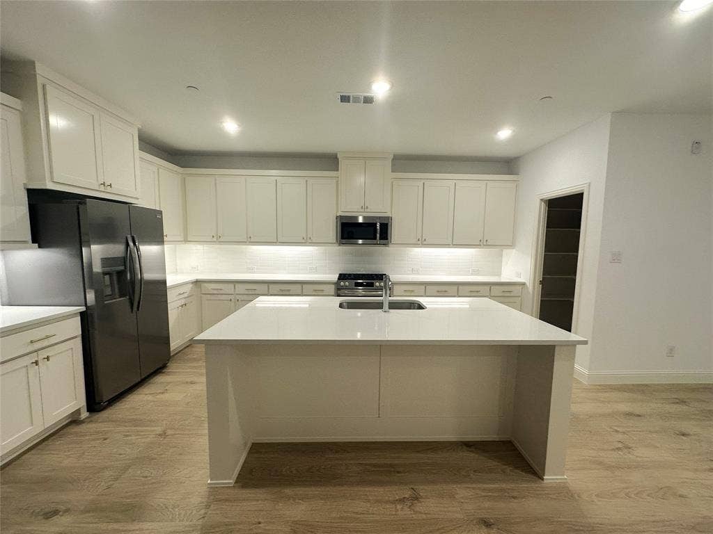 8924 Scarp Hill Lane, Frisco, TX 75035 8924 Scarp Hill Lane, Frisco, TX 75035