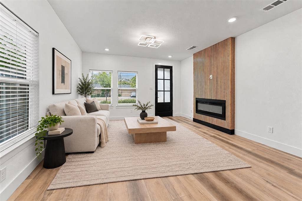 5263 Pennridge Lane, Dallas, TX 75241 virtually staged