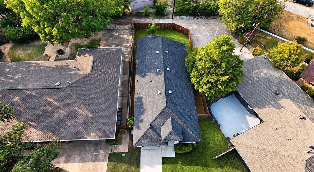 5263 Pennridge Lane, Dallas, TX 75241 virtually enhanced grass