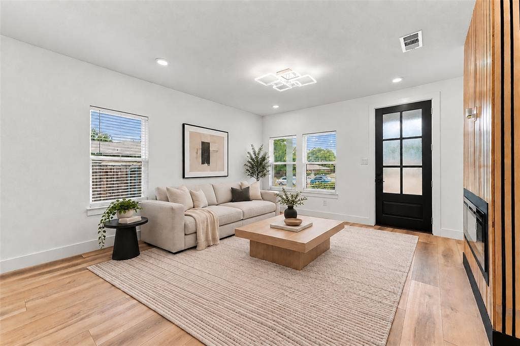 5263 Pennridge Lane, Dallas, TX 75241 virtually staged