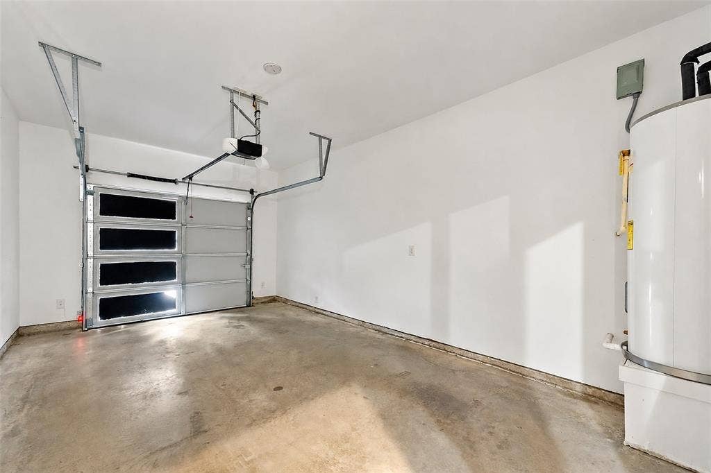5263 Pennridge Lane, Dallas, TX 75241 virtually enhanced (no small items in garage)