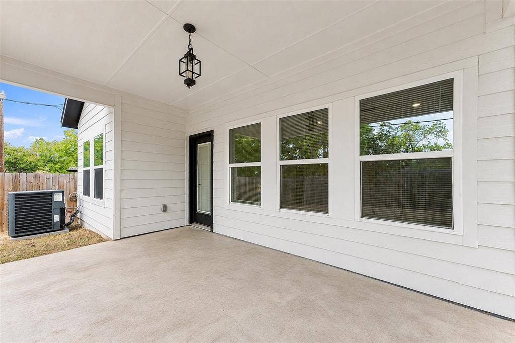 5263 Pennridge Lane, Dallas, TX 75241 virtually enhanced (power washed look)