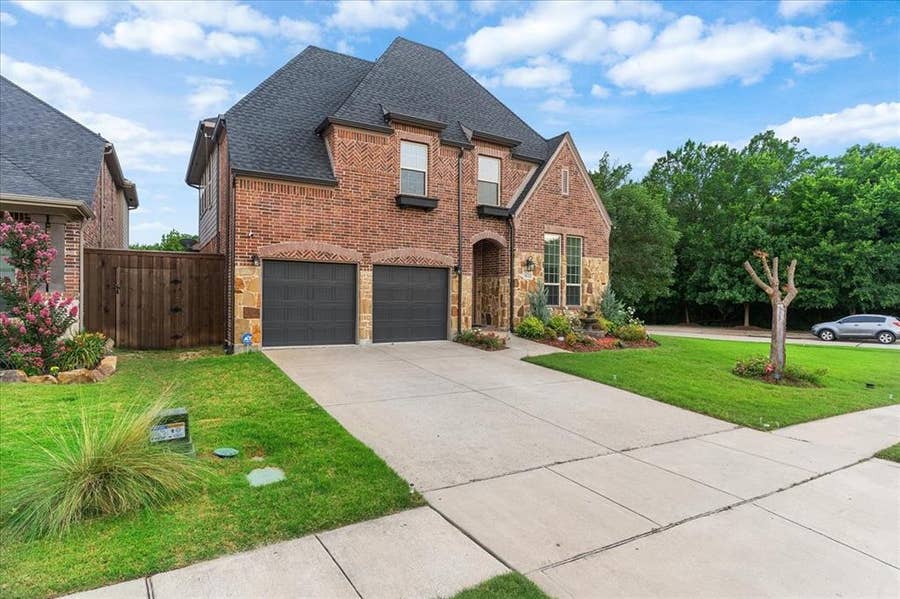 Property photo for 5621 Fringetree Drive, McKinney, TX