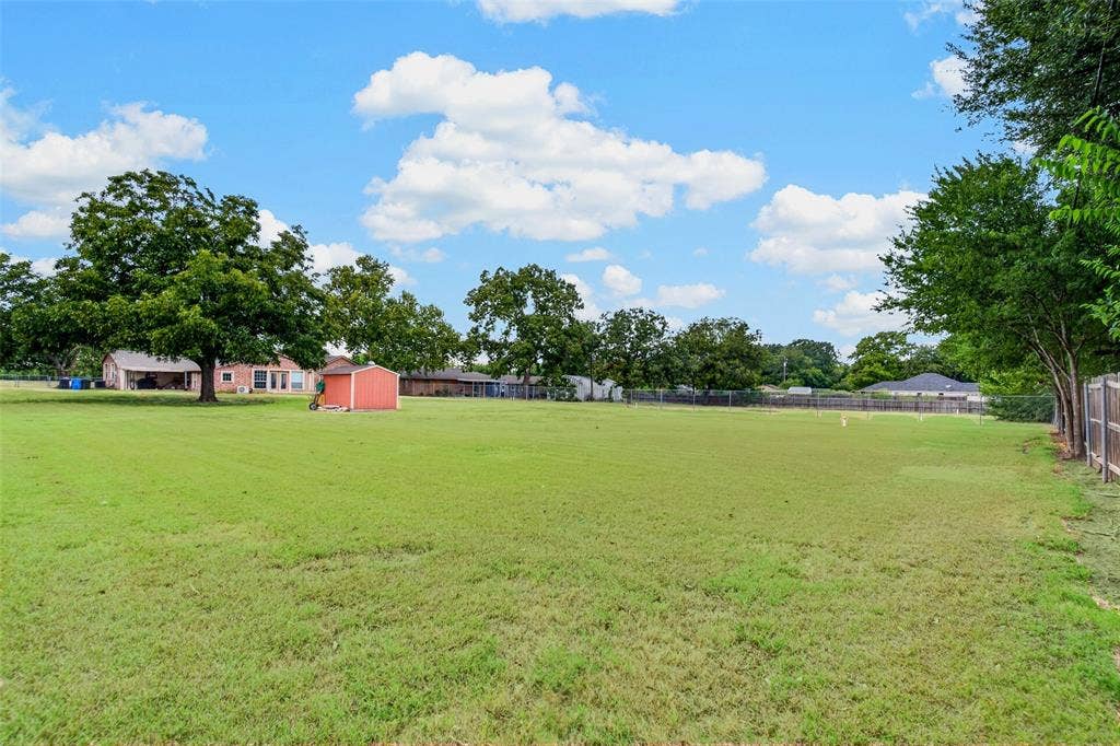 590 Bosque Lane, McGregor, TX 76657 one acre lot