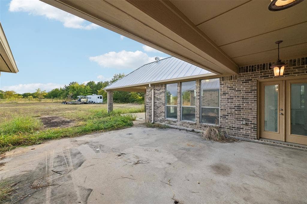 6620 Montgomery Road, Midlothian, TX 76065