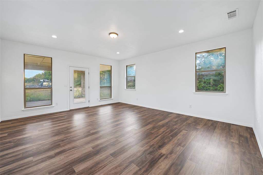 6620 Montgomery Road, Midlothian, TX 76065