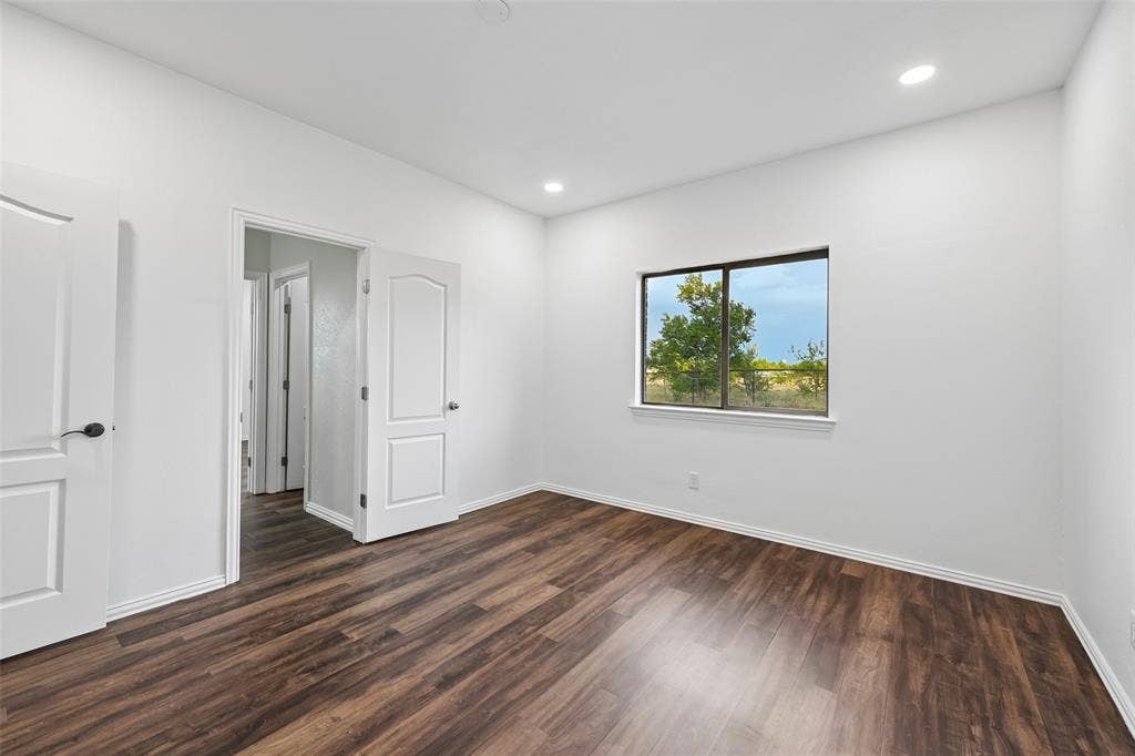 6620 Montgomery Road, Midlothian, TX 76065