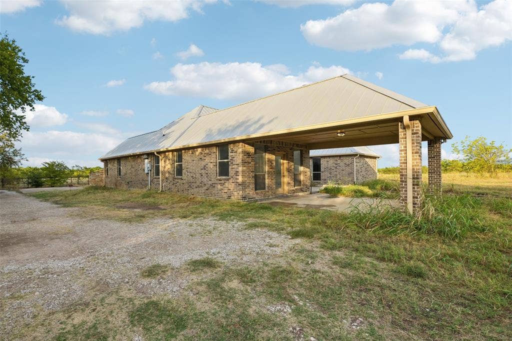 6620 Montgomery Road, Midlothian, TX 76065