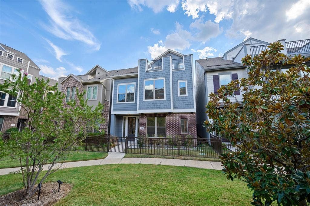 1047 Manacor Lane, Dallas, TX 75212 1047 Manacor Lane, Dallas, TX 75212