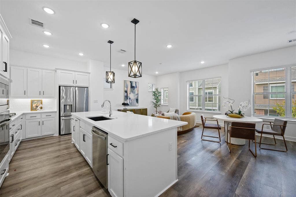1047 Manacor Lane, Dallas, TX 75212 1047 Manacor Lane, Dallas, TX 75212
