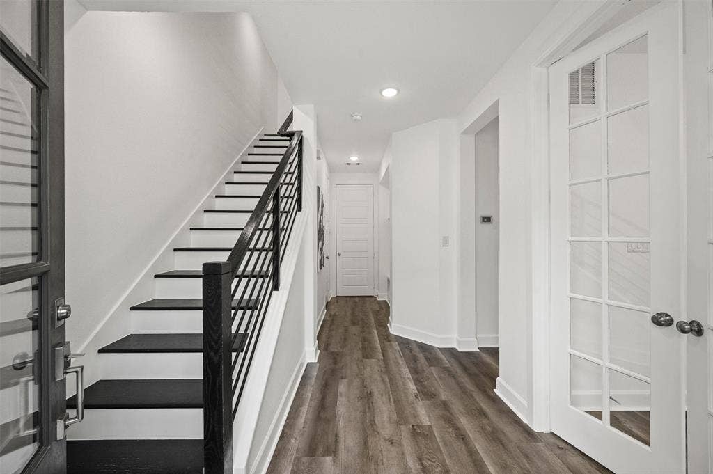 1047 Manacor Lane, Dallas, TX 75212 1047 Manacor Lane, Dallas, TX 75212