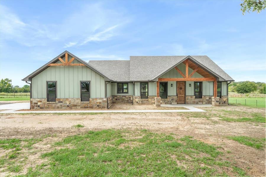 Property photo for 1122 VZ County Road 2517 Road, Canton, TX