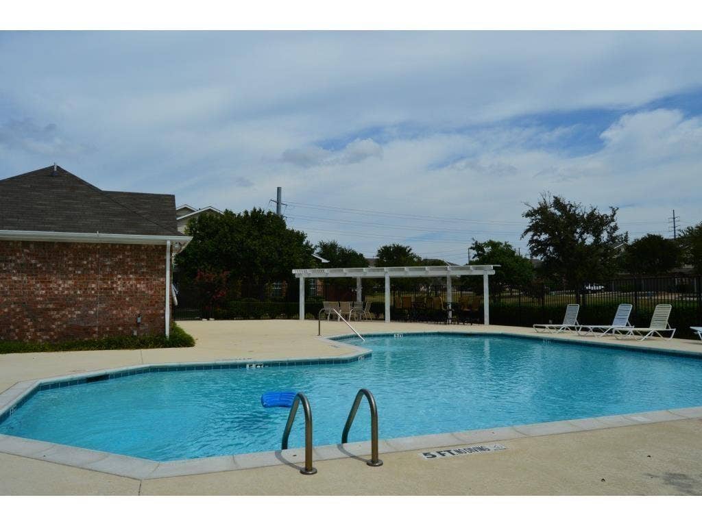 8605 Brunswick Drive, Plano, TX 75024 8605 Brunswick Drive, Plano, TX 75024