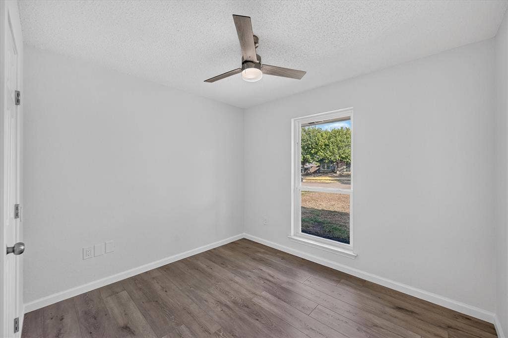 12 States Avenue, Midlothian, TX 76065 First, secondary bedroom!