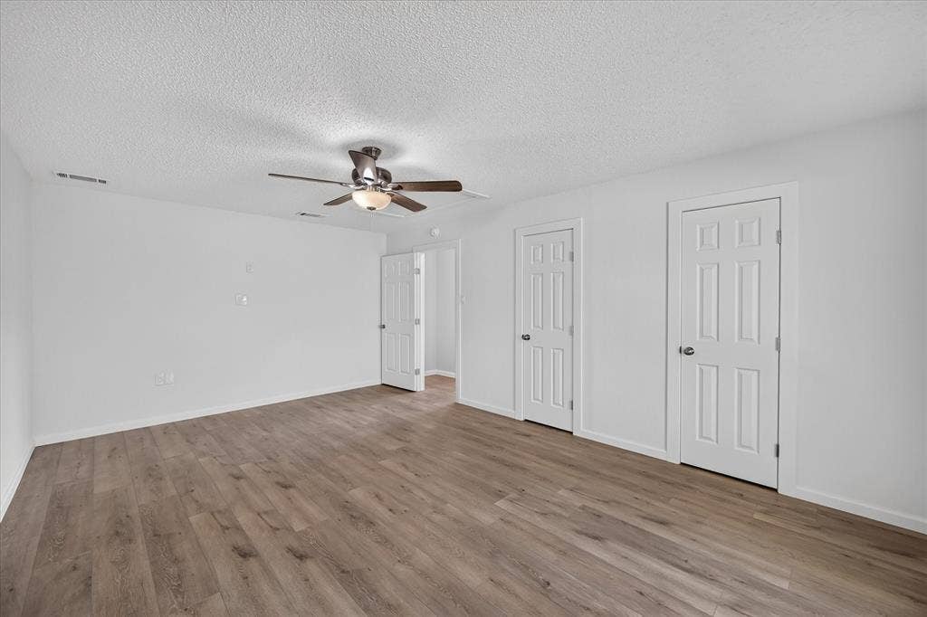 12 States Avenue, Midlothian, TX 76065 12'x19' Converted garage Bonus Room with tons of space and options to suite your individual needs!