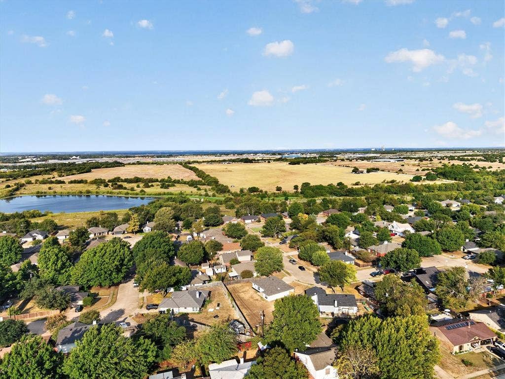12 States Avenue, Midlothian, TX 76065 Aerial view looking west.