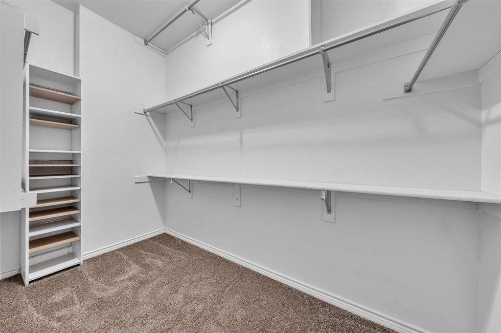4533 Summerbrook Circle, Fort Worth, TX 76137