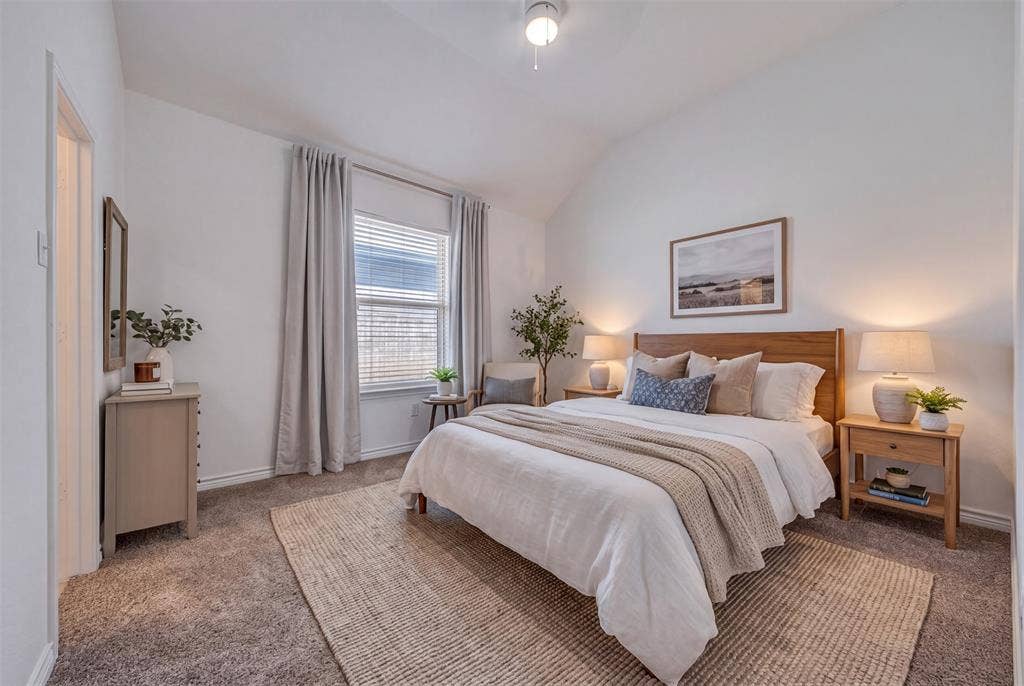 4533 Summerbrook Circle, Fort Worth, TX 76137