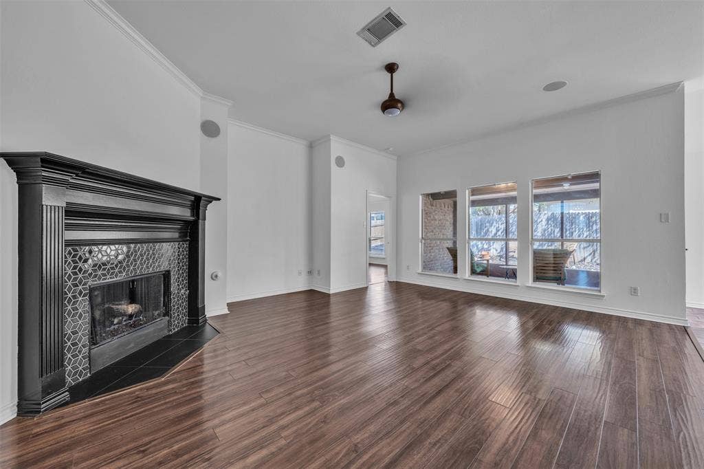 4533 Summerbrook Circle, Fort Worth, TX 76137