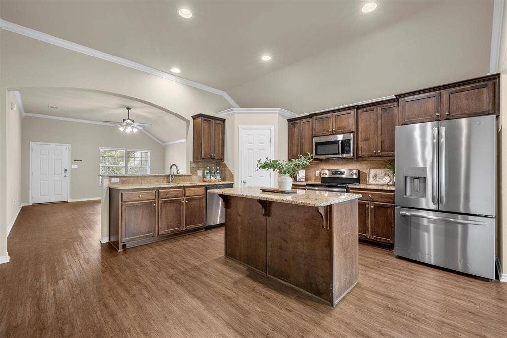 905 Heston Circle, Robinson, TX 76706 905 Heston Circle, Robinson, TX 76706