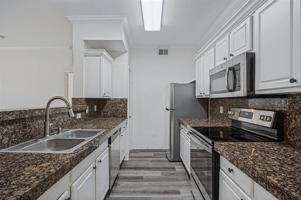 2524 Preston Road, #206, Plano, TX 75093