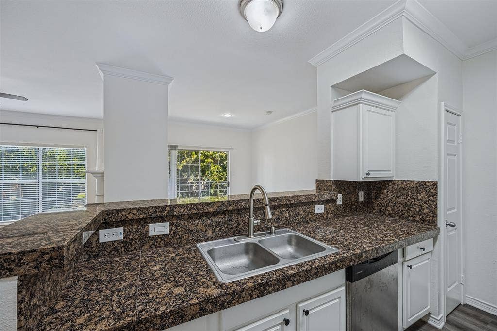 2524 Preston Road, #206, Plano, TX 75093