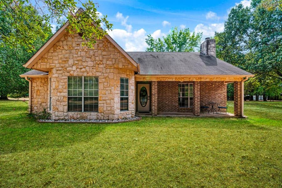 Property photo for 539 County Road 34775, Paris, TX