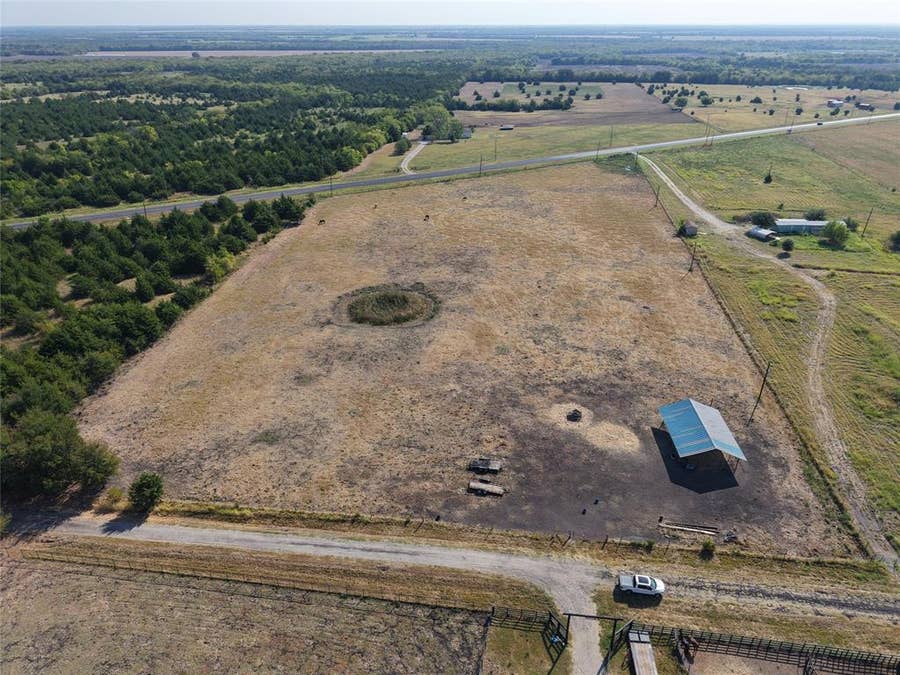 Property photo for 9670 TX-50, Ladonia, TX