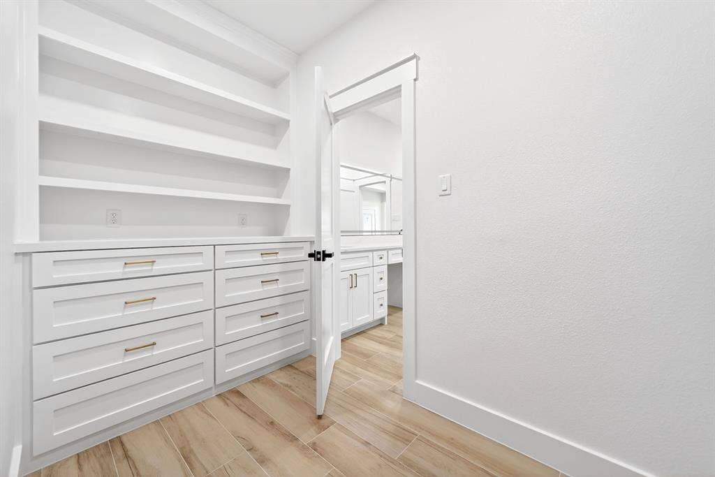 120 Springwood Road, Enchanted Oaks, TX 75156 120 Springwood Road, Enchanted Oaks, TX 75156