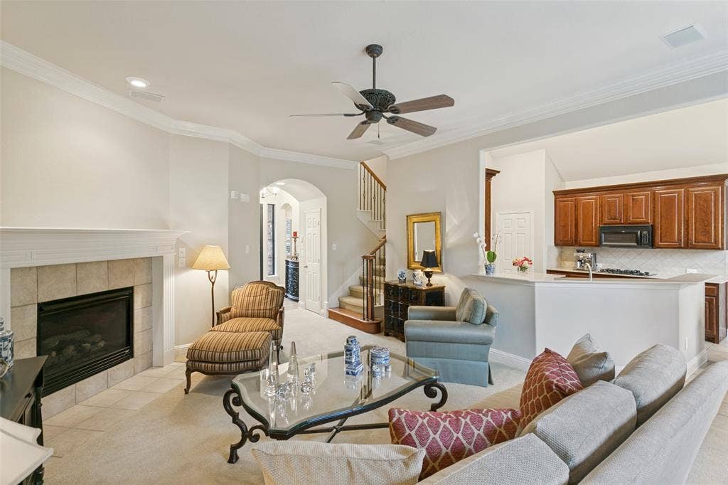 2206 Muskeg Lane, Euless, TX 76039 2206 Muskeg Lane, Euless, TX 76039