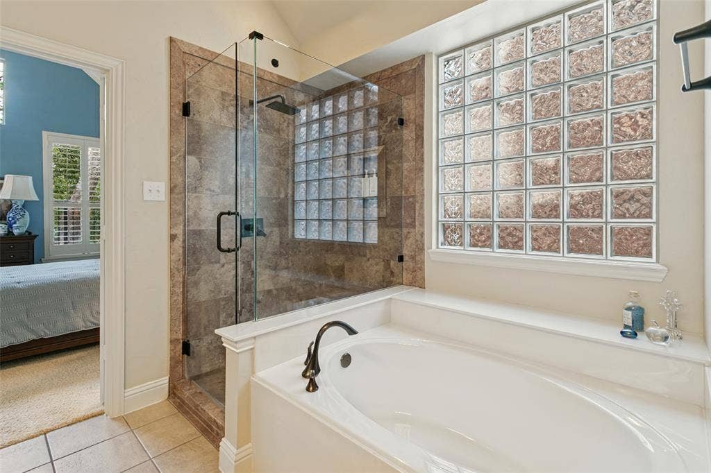 2206 Muskeg Lane, Euless, TX 76039 2206 Muskeg Lane, Euless, TX 76039
