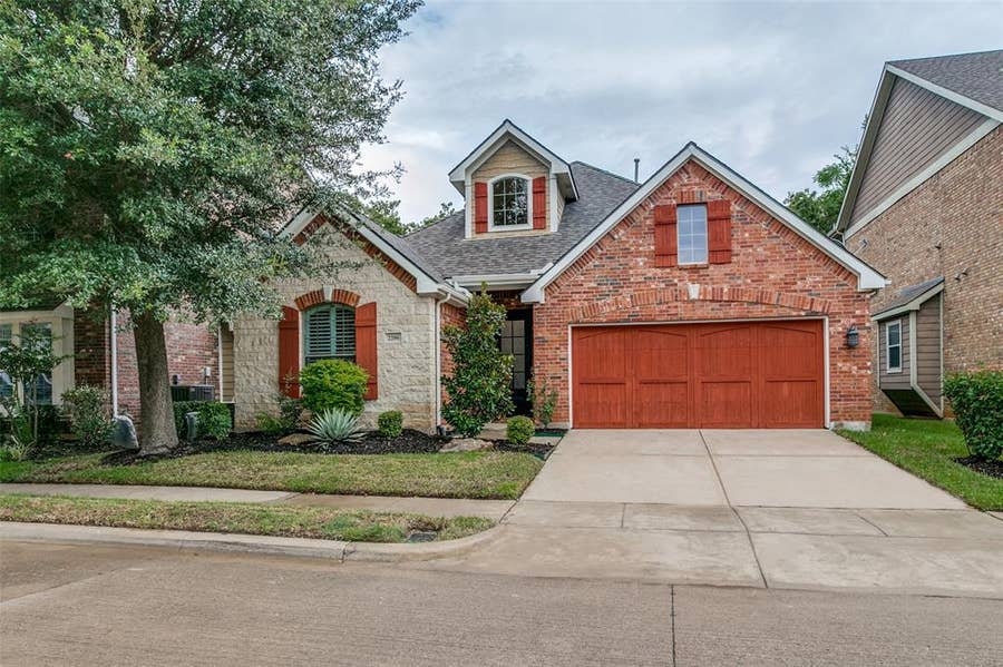 Property photo for 2206 Muskeg Lane, Euless, TX