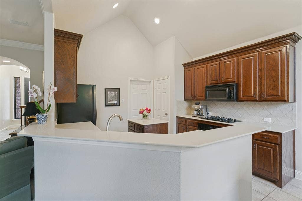 2206 Muskeg Lane, Euless, TX 76039 2206 Muskeg Lane, Euless, TX 76039