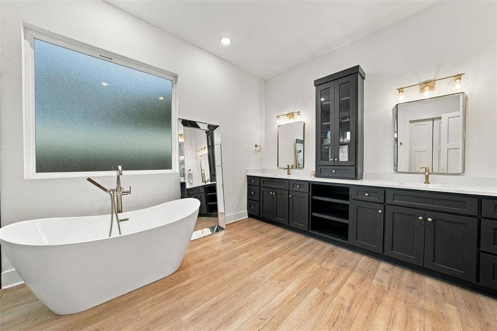 11012 Kings Canyon, Woodway, TX 76712