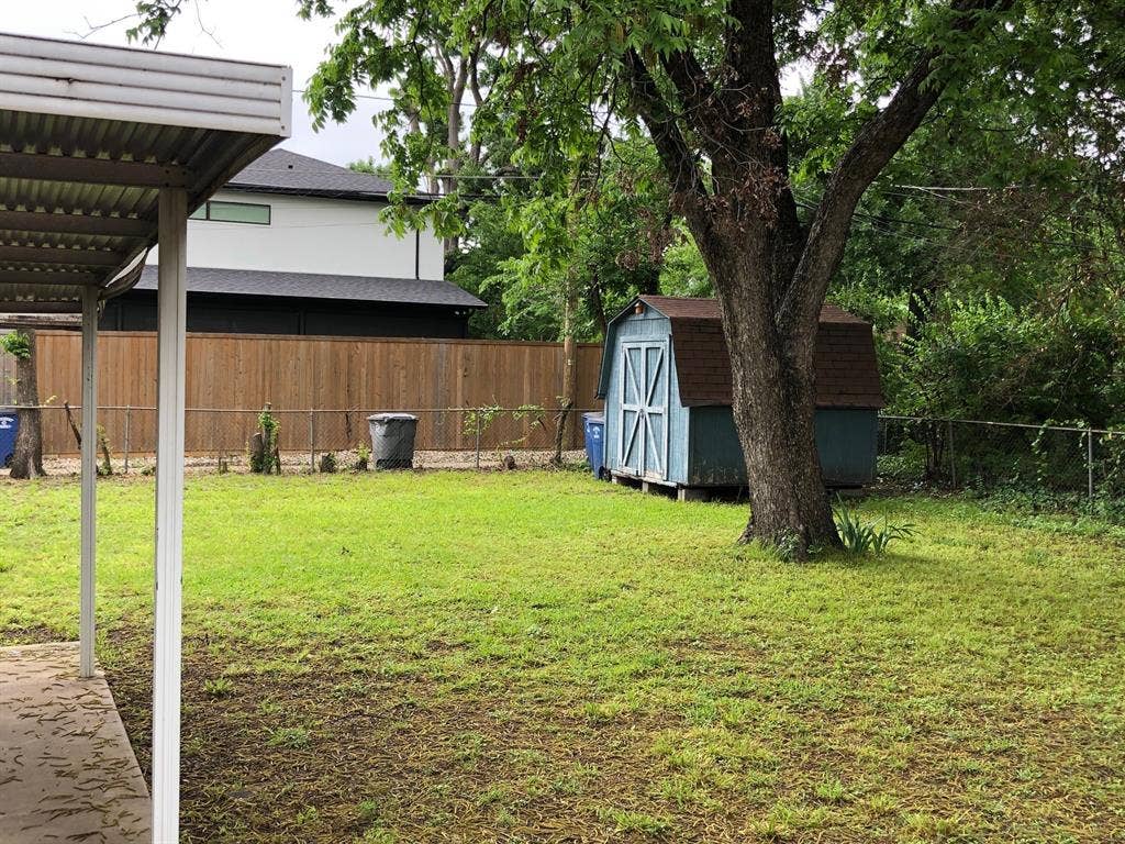 3719 Manana Drive, Dallas, TX 75220 3719 Manana Drive, Dallas, TX 75220